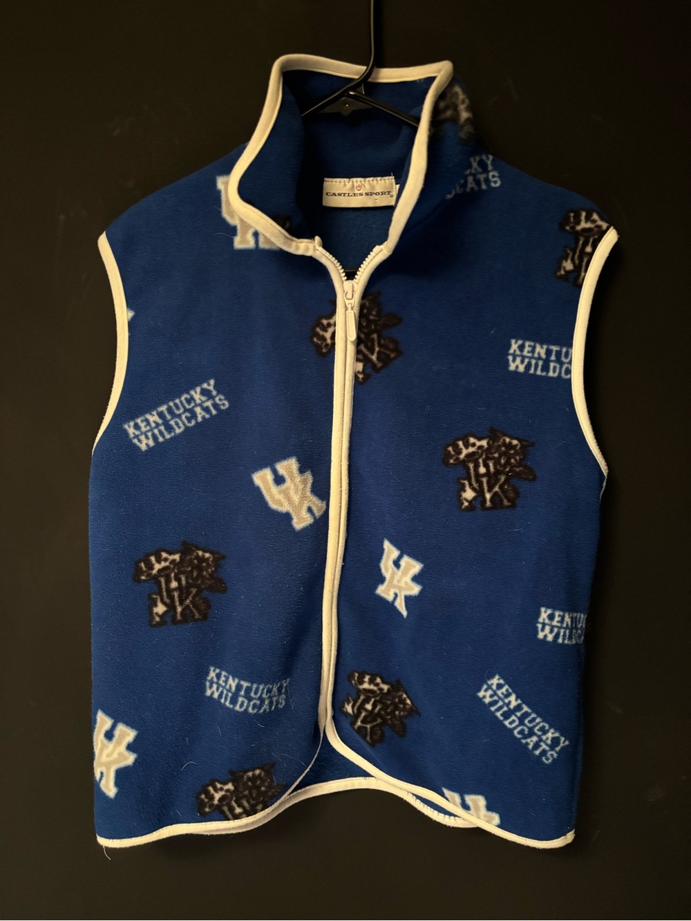 Vintage Castles Sport Kentucky Wildcats Blue Fleece Vest with White Trim-small